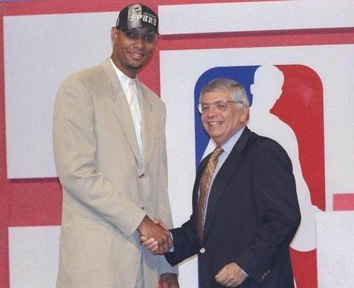 的观众和游 的观众和游