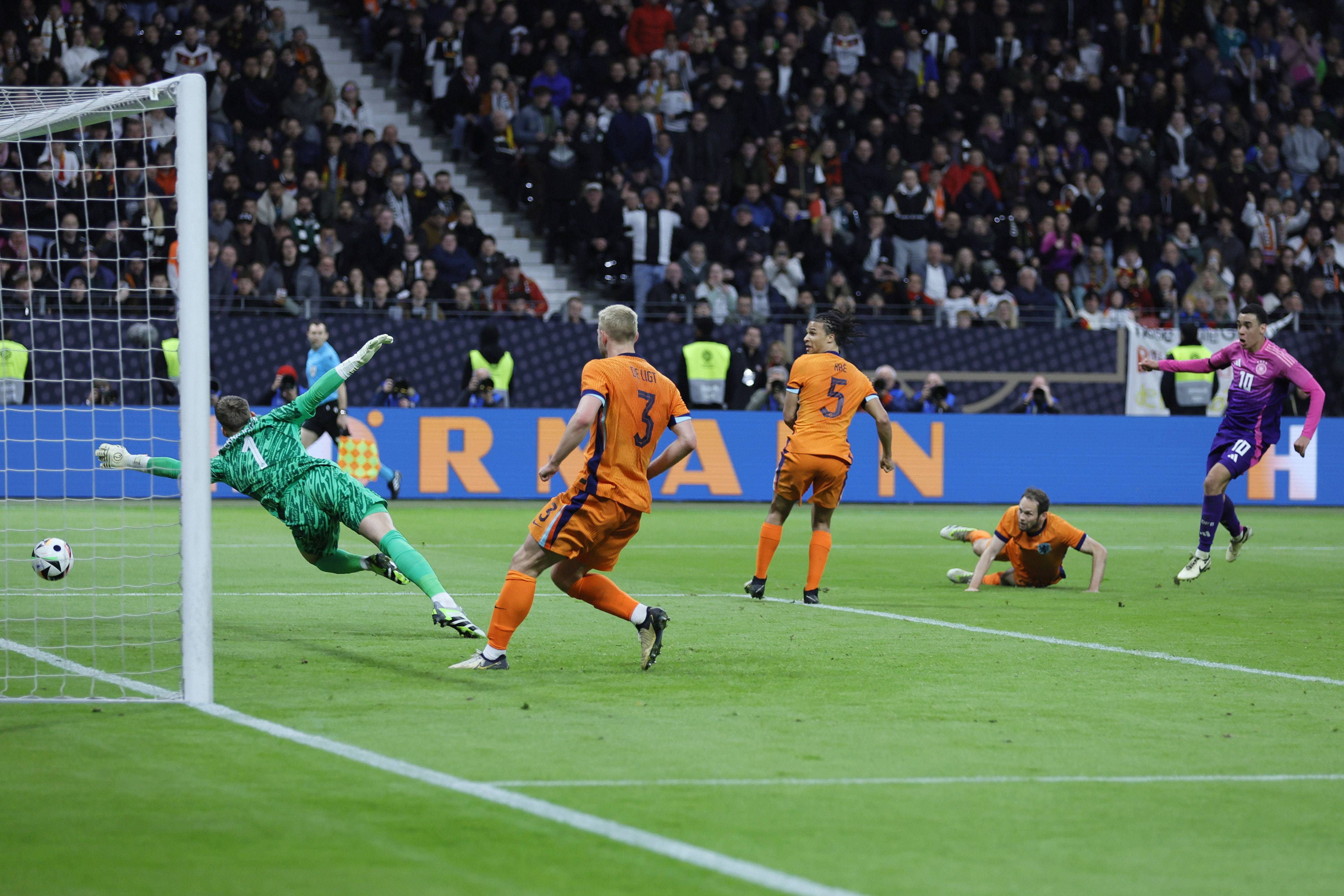 更是整个团 更是整个团