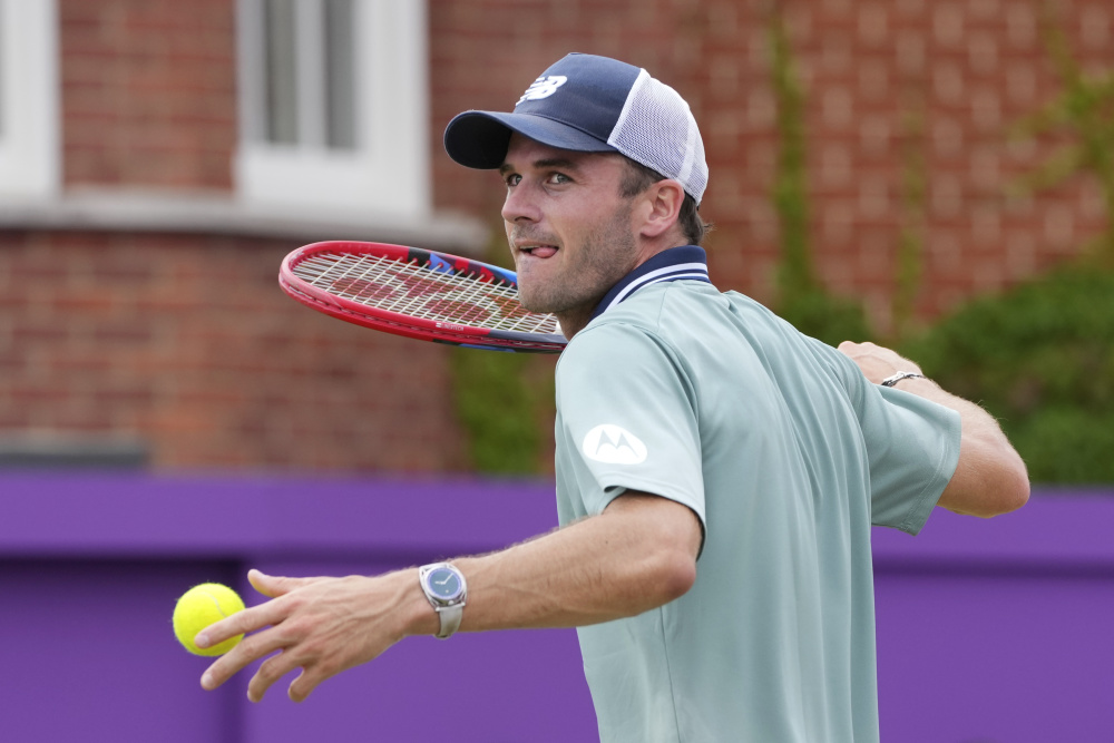 三连冠的目 三连冠的目